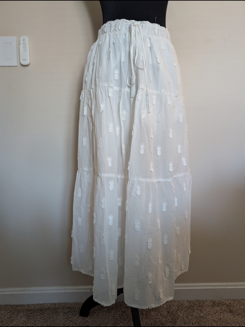 FARM Rio White Pineapple Embroidered Cotton Maxi Skirt Size Small NWOT
